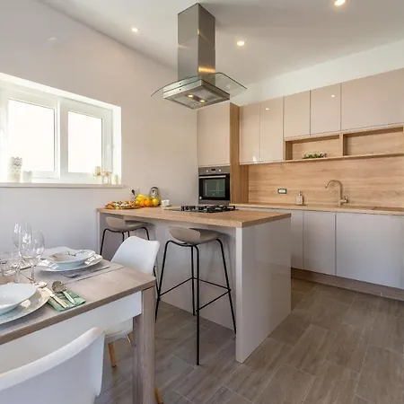 Villa Private House Velebita *