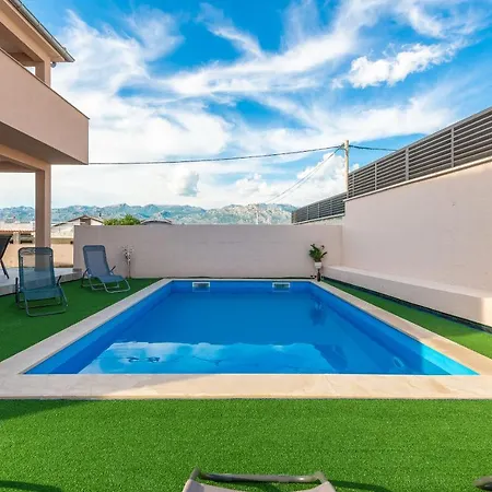 Private House Velebita *